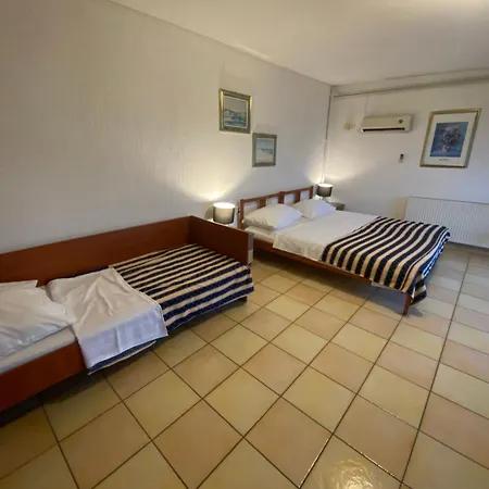 Salyna Apartman Ičići