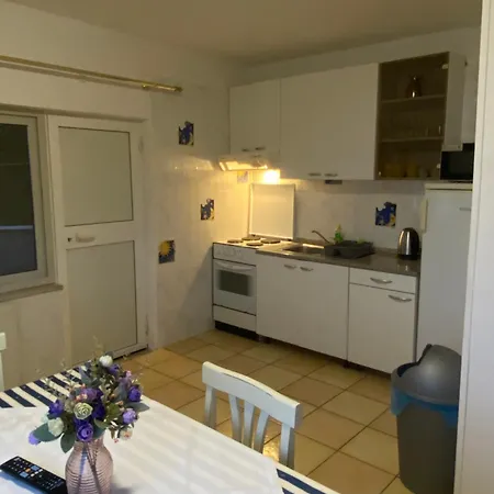 Salyna Apartment