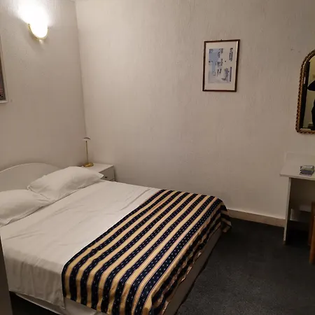Salyna Apartment Icici