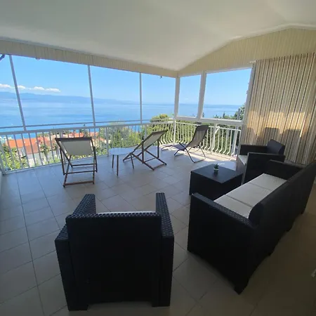 Apartament Salyna